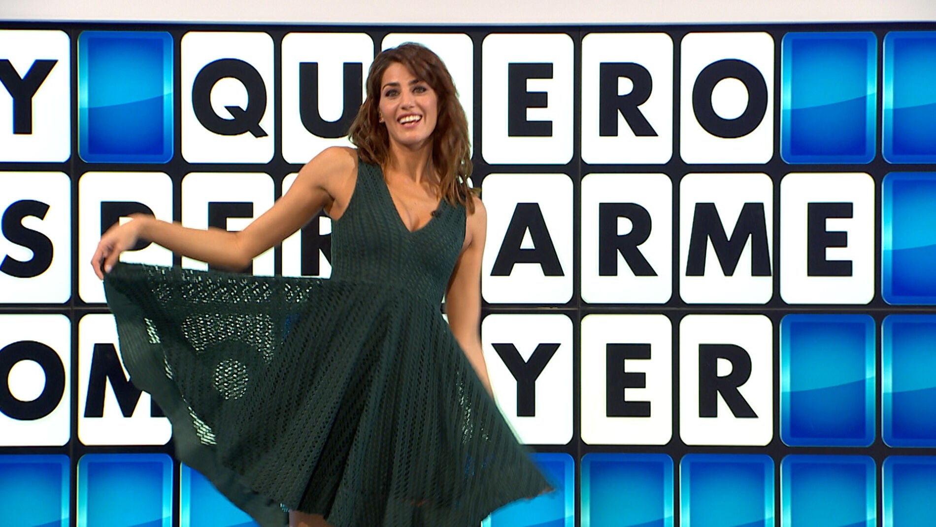 Una canci&oacute;n de Cepeda, protagonista de un rom&aacute;ntico momento en 'La ruleta de la suerte' 