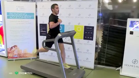 Corriendo en una cinta al ritmo de Kipchoge: "Es inhumano" Corriendo en una cinta al ritmo de Kipchoge: "Es inhumano"