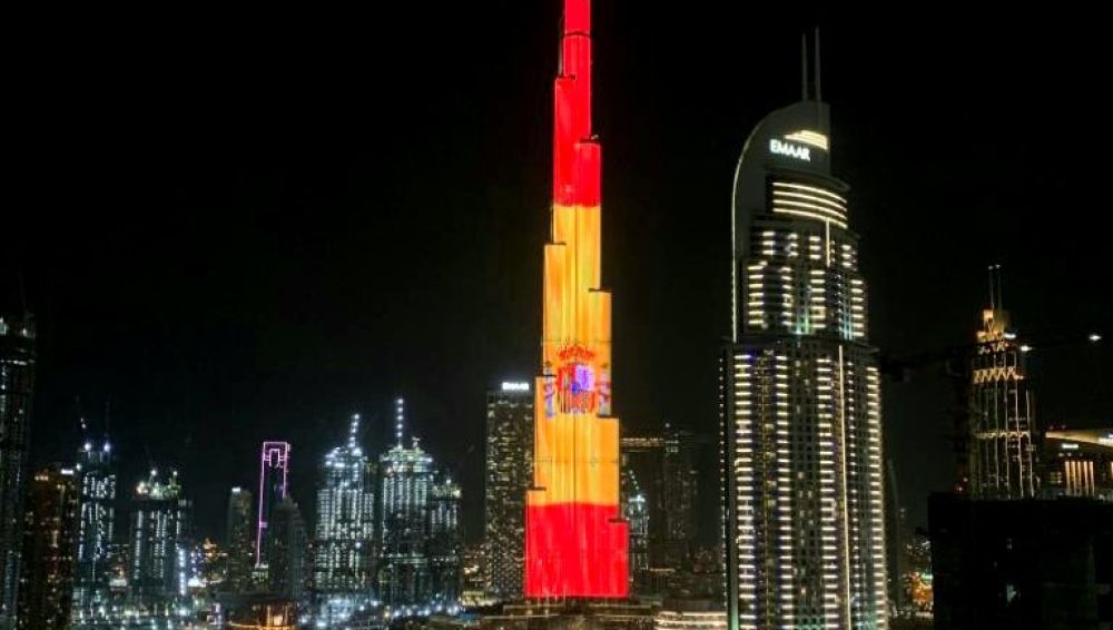Bandera de España en el Burj Khalifa de Dubai