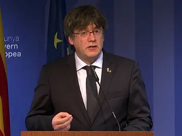 Puigdemont llama a responder en las urnas el 10-N Puigdemont llama a responder en las urnas el 10-N