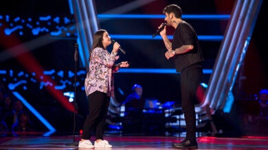 Melendi y Paola Casas cantan a capela ‘Con solo una sonrisa’ en las Audiciones a ciegas de ‘La Voz Kids’