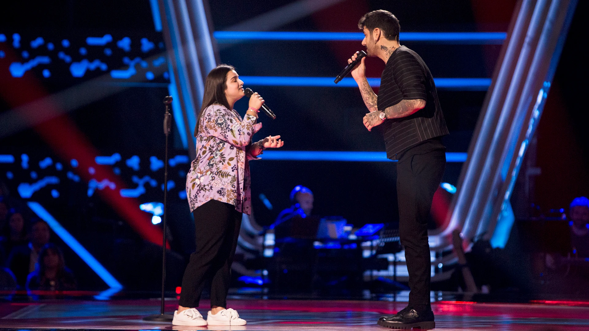 Melendi y Paola Casas cantan a capela ‘Con solo una sonrisa’ Melendi y Paola Casas cantan a capela ‘Con solo una sonrisa’