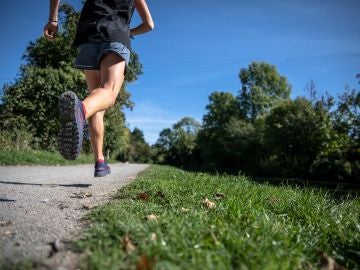 Mujer corriendo Mujer corriendo