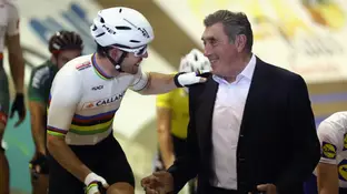 Eddy Merckx, junto a Mark Cavendish Eddy Merckx, junto a Mark Cavendish