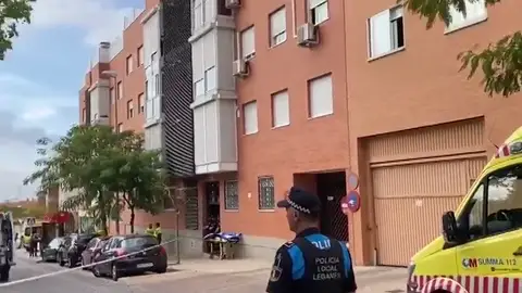 Un hombre se atrinchera en Leganés y mantiene retenida a su mujer Un hombre se atrinchera en Leganés y mantiene retenida a su mujer
