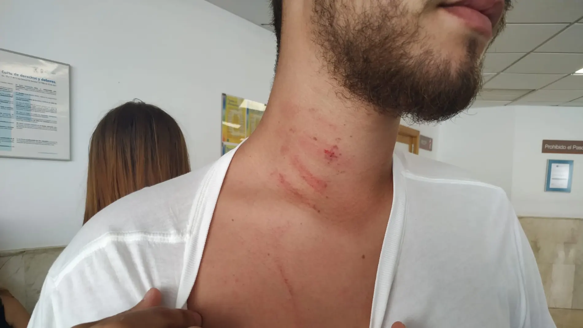 Las heridas del árbitro tras la agresión Las heridas del árbitro tras la agresión