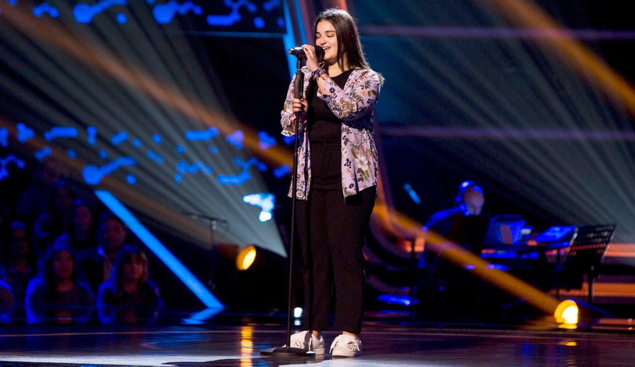 Paola Casas canta &lsquo;Si t&uacute; me miras&rsquo; en las Audiciones a ciegas de &lsquo;La Voz Kids&rsquo;