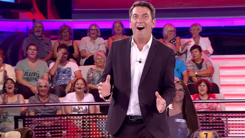 El doble apellido que hace estallar de risa a Arturo Valls y a todo el plató de '¡Ahora caigo!' El doble apellido que hace estallar de risa a Arturo Valls y a todo el plató de '¡Ahora caigo!'