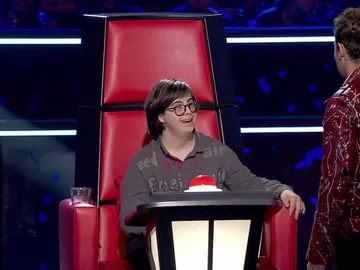 David Bisbal convierte en coach a un fan de ‘La Voz Kids’ David Bisbal convierte en coach a un fan de ‘La Voz Kids’