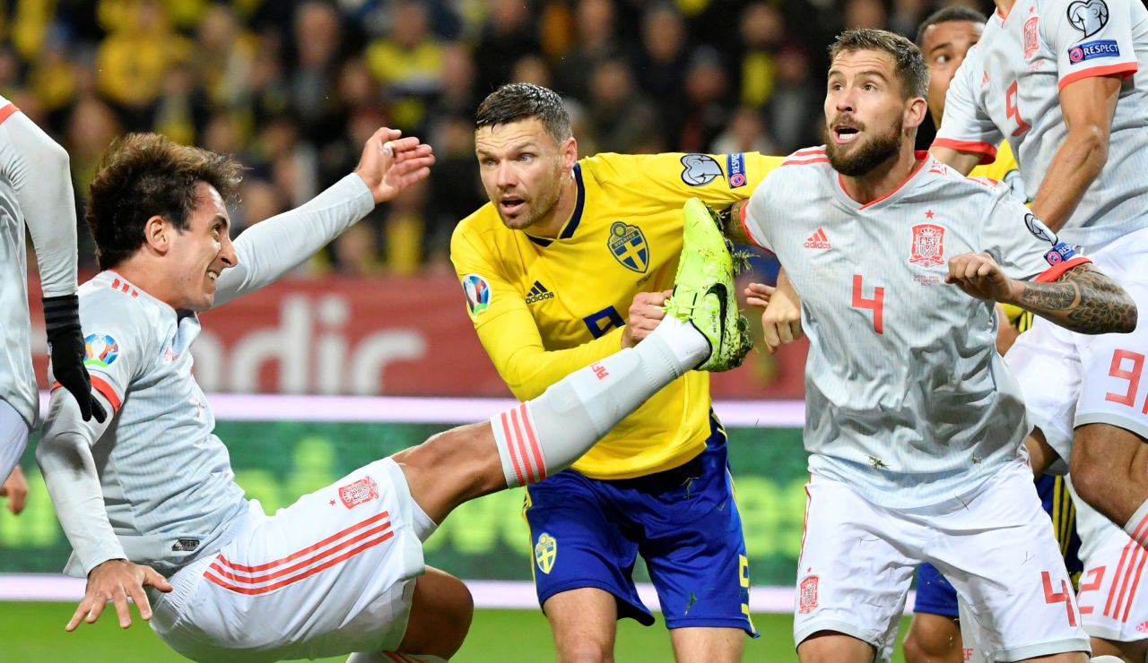 Berg, en el gol de Suecia contra España Berg, en el gol de Suecia contra España