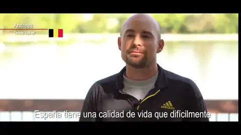 Sánchez presume de España en un vídeo protagonizado por residentes extranjeros afincados en el país Sánchez presume de España en un vídeo protagonizado por residentes extranjeros afincados en el país