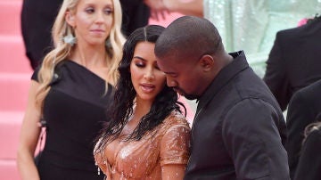 Kim Kardashian y Kanye West Kim Kardashian y Kanye West