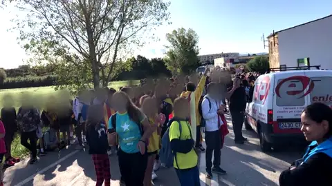 Centenares de niños se incorporan a las protestas independentistas en Cataluña Centenares de niños se incorporan a las protestas independentistas en Cataluña