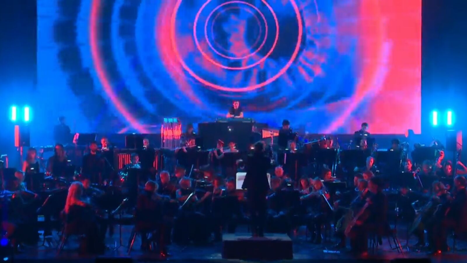 Una orquesta sinfónica tocamúsica electrónica por primera vez en el Teatro Real