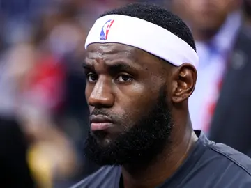 Lebron James durante un partido Lebron James durante un partido