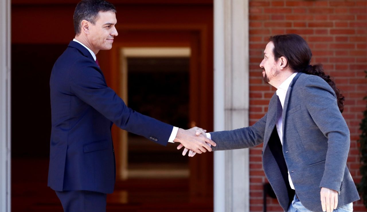Pedro Sánchez recibe a Pablo Iglesias en Moncloa por los disturbios en Cataluña Pedro Sánchez recibe a Pablo Iglesias en Moncloa por los disturbios en Cataluña