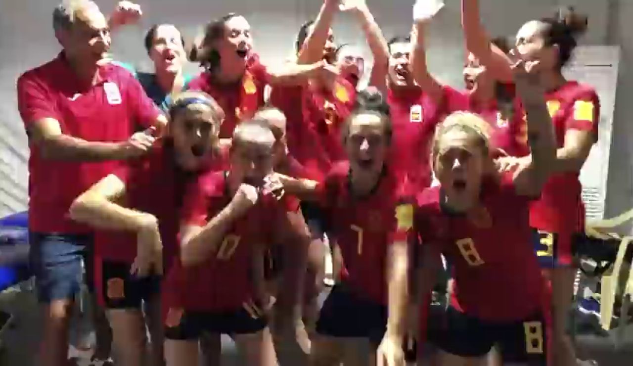 La fiesta de la Selección española de fútbol playa femenina tras meterse en la final de los Juegos Mundiales de la Arena La fiesta de la Selección española de fútbol playa femenina tras meterse en la final de los Juegos Mundiales de la Arena