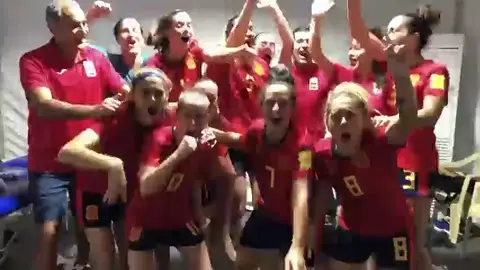 La fiesta de la Selección española de fútbol playa femenina tras meterse en la final de los Juegos Mundiales de la Arena La fiesta de la Selección española de fútbol playa femenina tras meterse en la final de los Juegos Mundiales de la Arena