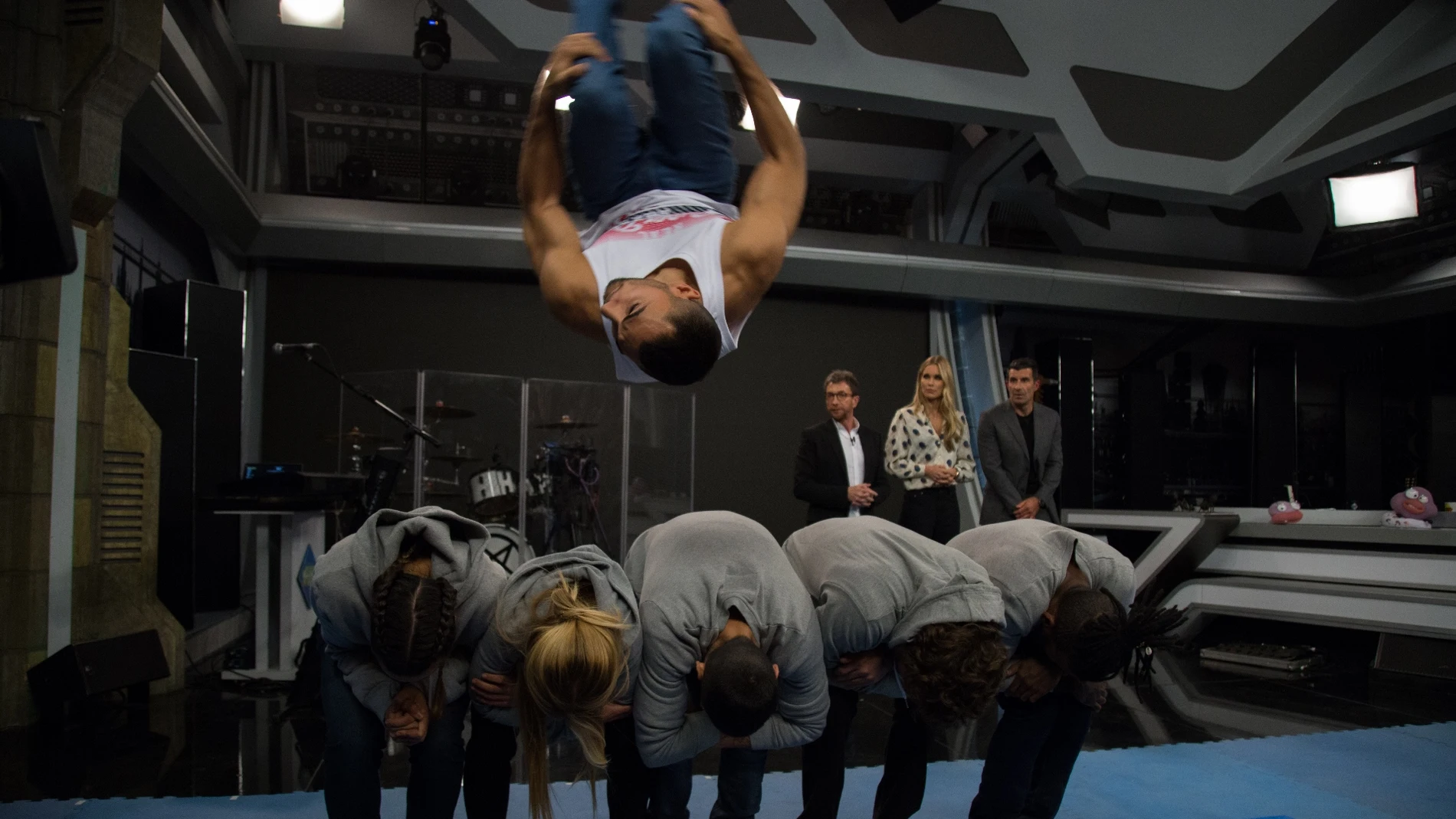 Los gimnastas de 'El Hormiguero 3.0' vuelven a sorprender con acrobacias imposibles