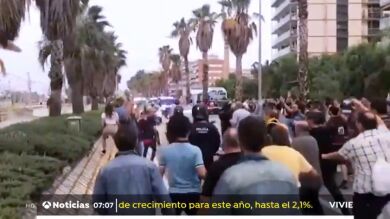 Un grupo de independentistas golpea a una agente de los Mossos en Mataró (Barcelona) 