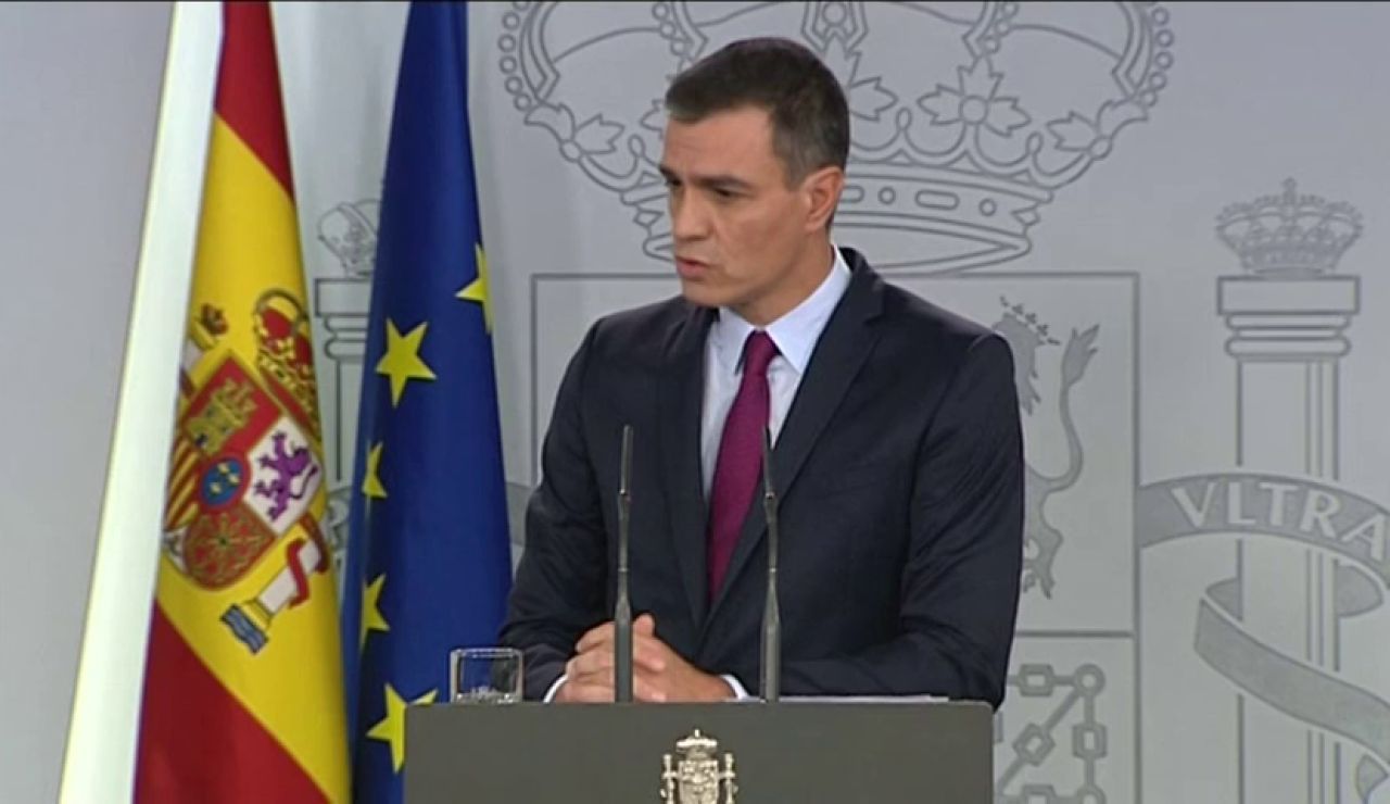 Sánchez apela a la "firmeza y proporcionalidad" para garantizar el "orden constitucional" en Cataluña Sánchez apela a la "firmeza y proporcionalidad" para garantizar el "orden constitucional" en Cataluña