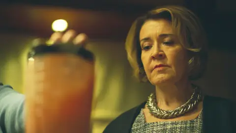 Benigna, a Carmen: "Haz que tu abogada saque toda la mierda de los Medina" Benigna, a Carmen: "Haz que tu abogada saque toda la mierda de los Medina"