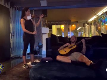 Los divertidos ensayos de violÃ­n de Pilar Rubio con Sergio Ramos a la guitarra