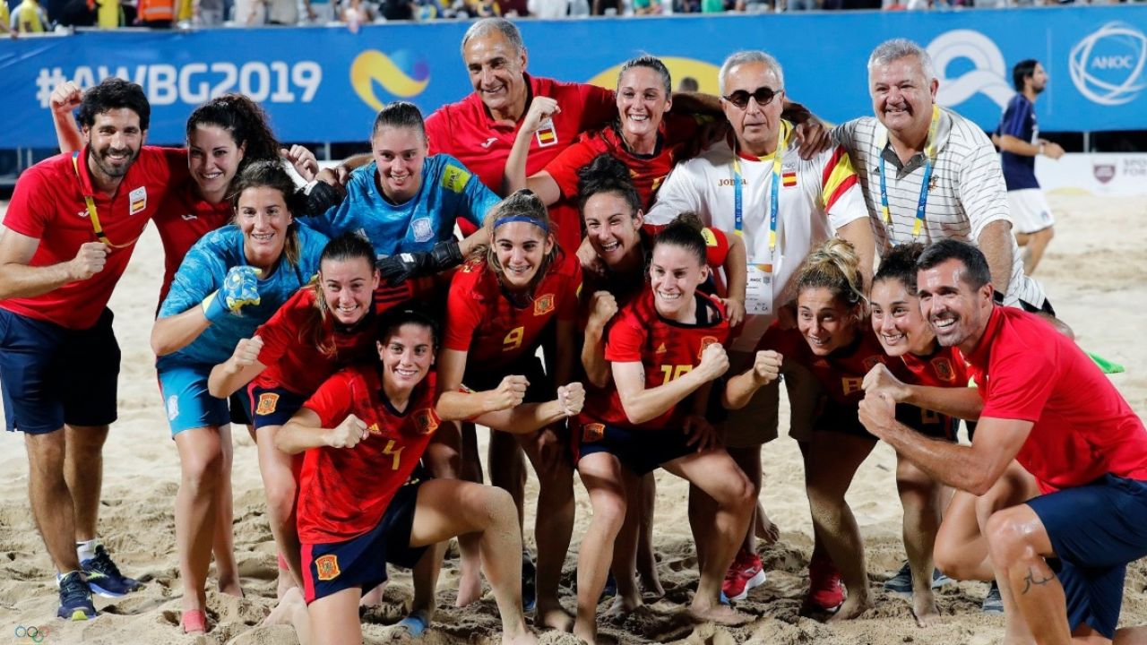 La selección femenina de fútbol playa se proclama campeona del mundo en