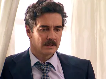 Armando toma de su propio veneno: los celos Armando toma de su propio veneno: los celos