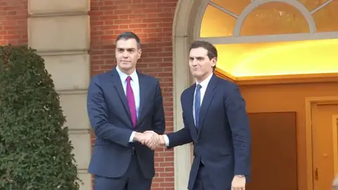 Albert Rivera: " Le he pedido a Sánchez que aplique el 155" en Cataluña Albert Rivera: " Le he pedido a Sánchez que aplique el 155" en Cataluña