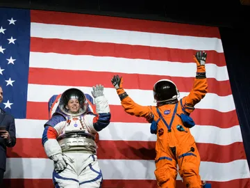Los nuevos trajes de la NASA Los nuevos trajes de la NASA