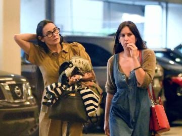 Demi Moore y su hija Scout Willis se van de compras sin una pizca de maquillaje