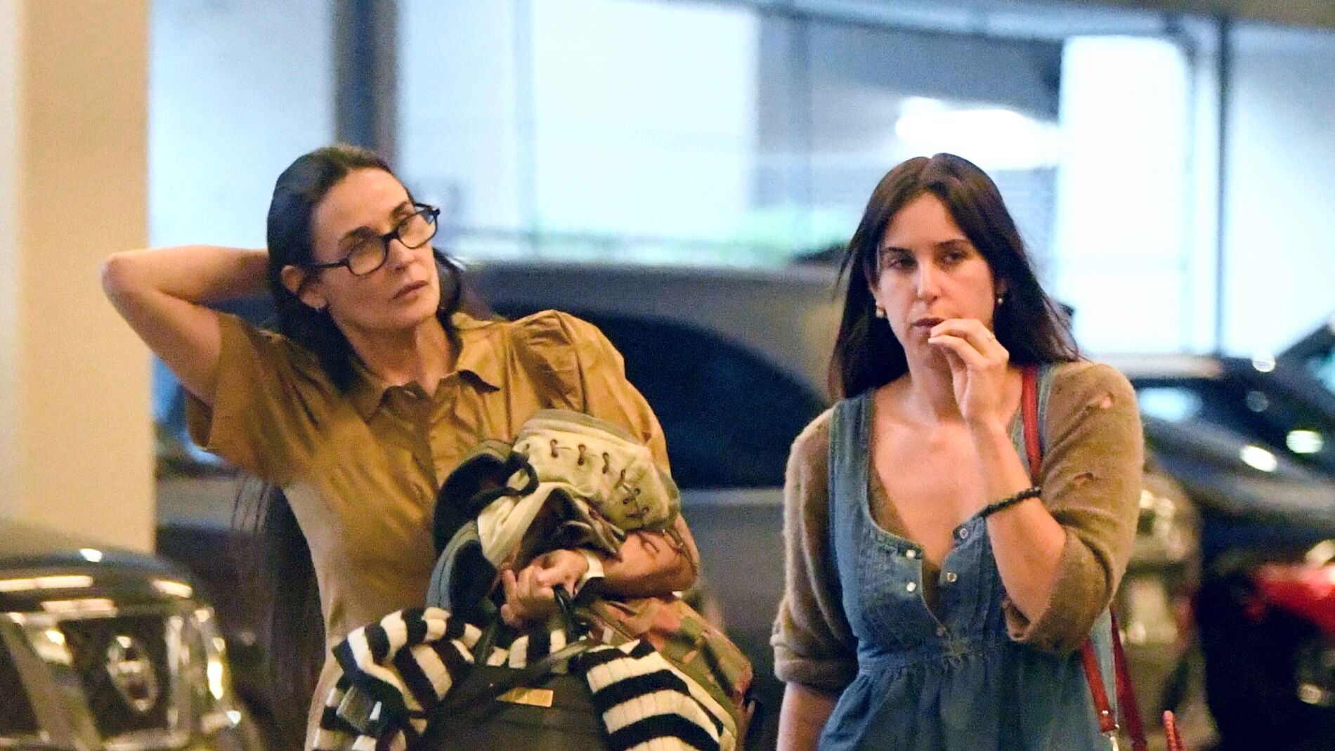 Demi Moore y su hija Scout Willis se van de compras sin una pizca de maquillaje