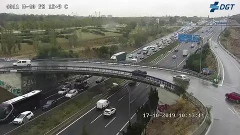 Colapso en Madrid por la lluvia y la huelga el día en el que Metro cumple 100 años Colapso en Madrid por la lluvia y la huelga el día en el que Metro cumple 100 años