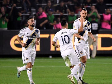 Ibrahimovic celebra un gol con los Angeles Galaxy