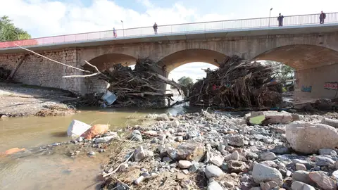 Aspecto del puente sobre el río Francolí a su paso por Montblanc Aspecto del puente sobre el río Francolí a su paso por Montblanc