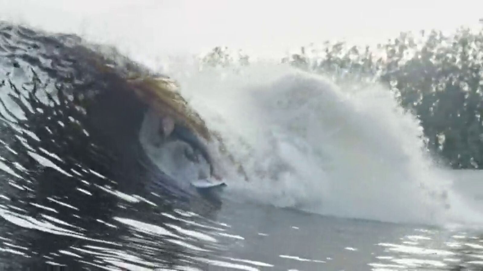 Así es la ola perfecta construida por Kelly Slater para su Surf Ranch en California