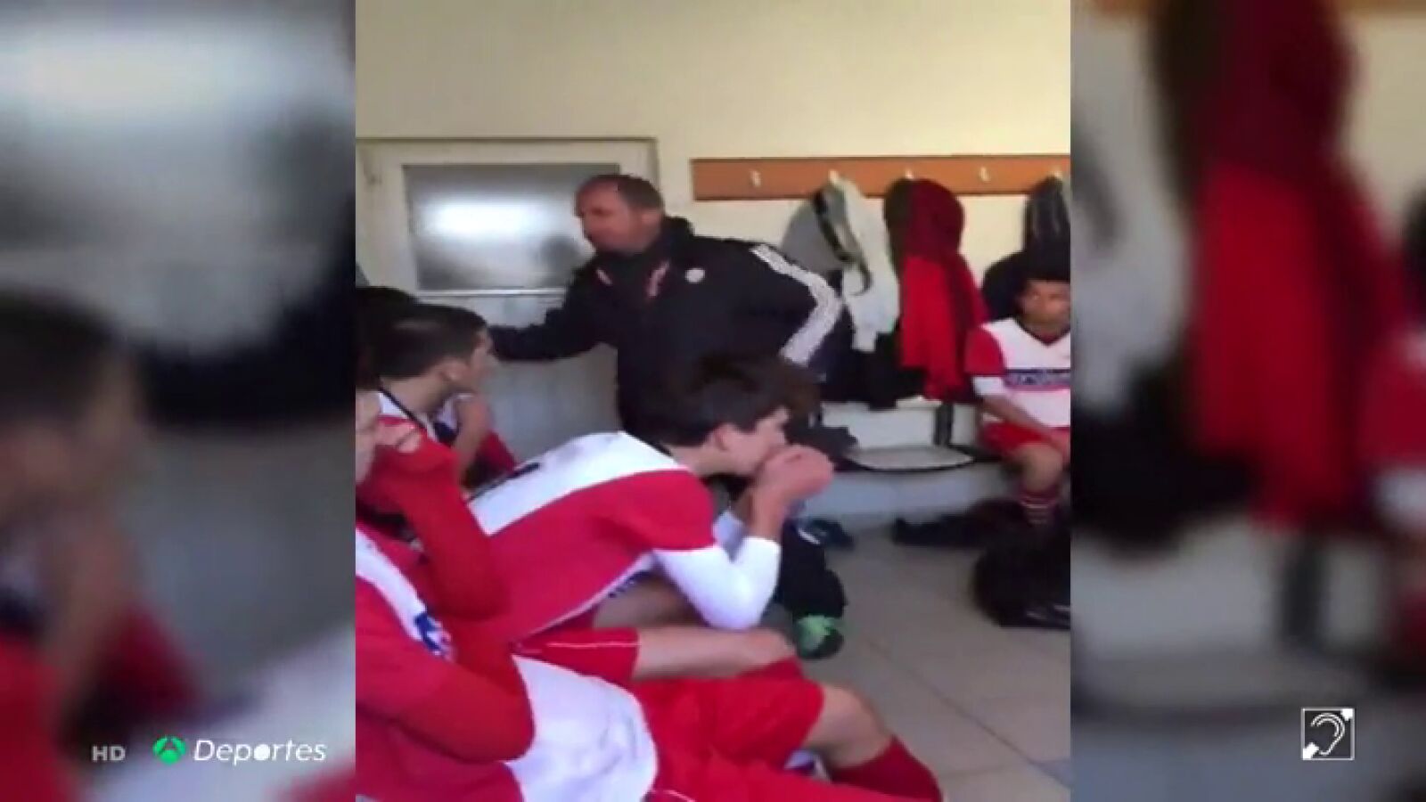 Sale a la luz el vídeo de un entrenador que abofetea brutalmente a todos sus futbolistas