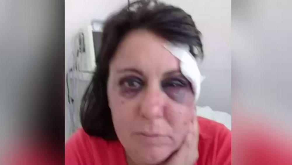 Una mujer denuncia una brutal agresión de un policía en los calabozos: "Te voy a enseñar a respetar, hija de puta"