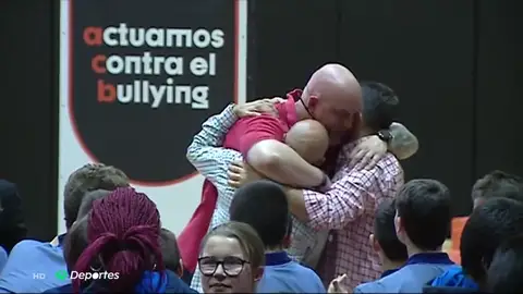 Iñaki Zubizarreta y su campaña contra el 'bullying' escolar: "Me fui a suicidar con 12 años" Iñaki Zubizarreta y su campaña contra el 'bullying' escolar: "Me fui a suicidar con 12 años"