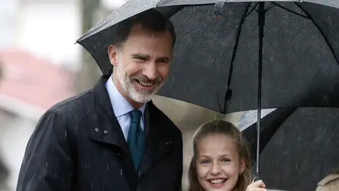 El Rey Felipe VI junto a la princesa Leonor El Rey Felipe VI junto a la princesa Leonor