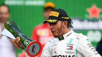 Lewis Hamilton, eufórico tras ganar en México