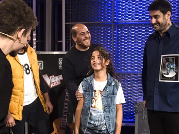 Melendi roba a Juan Miguel Cortés en las Batallas de ‘La Voz Kids’ Melendi roba a Juan Miguel Cortés en las Batallas de ‘La Voz Kids’