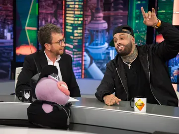El dúo entre Petancas y Nicky Jam que ha llenado el plató de 'El Hormiguero 3.0' de ritmo y música El dúo entre Petancas y Nicky Jam que ha llenado el plató de 'El Hormiguero 3.0' de ritmo y música