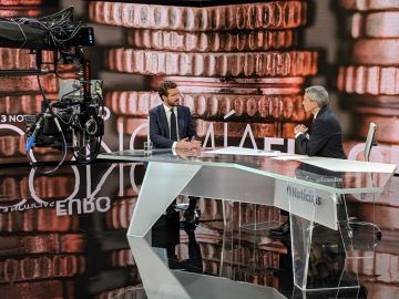 Pablo Casado es entrevistado en Antena 3 Noticias