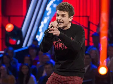 Arkano improvisa una canción con la ayuda de los asesores de ‘La Voz Kids’ Arkano improvisa una canción con la ayuda de los asesores de ‘La Voz Kids’