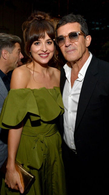 Dakota Johnson con Antonio Banderas