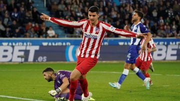 Morata celebra su gol con el Atlético de Madrid