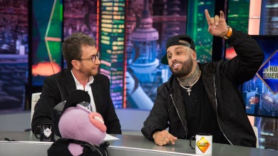 Nicky Jam relató a Pablo Motos su época más oscura con las drogas: los momentos destacados de su última visita a 'El Hormiguero 3.0'