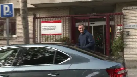 Urdangarin saca notable en las primeras notas de su voluntariado Urdangarin saca notable en las primeras notas de su voluntariado